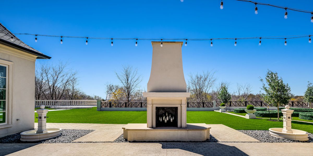 How Outdoor Uplighting Can Transform Your Outdoor Space